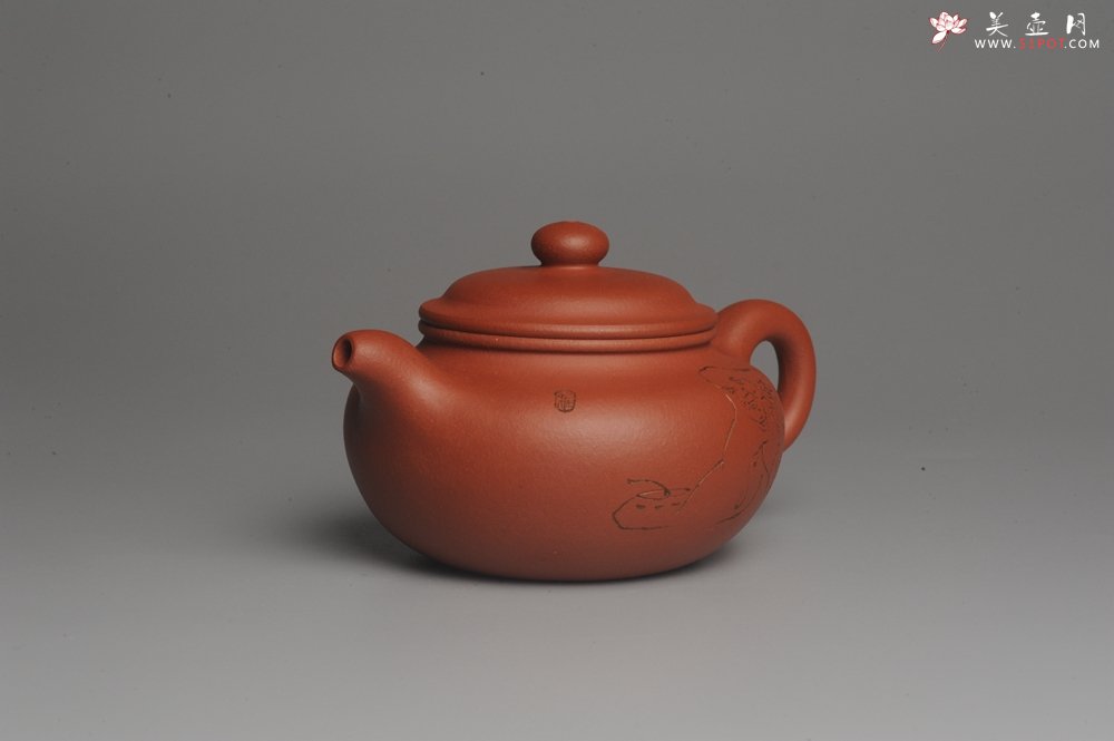 紫砂壶图片：美壶特惠 精致小仿古 寻幽 人物刻绘栩栩如生 茶人醉爱 养后温润如玉 - 美壶网