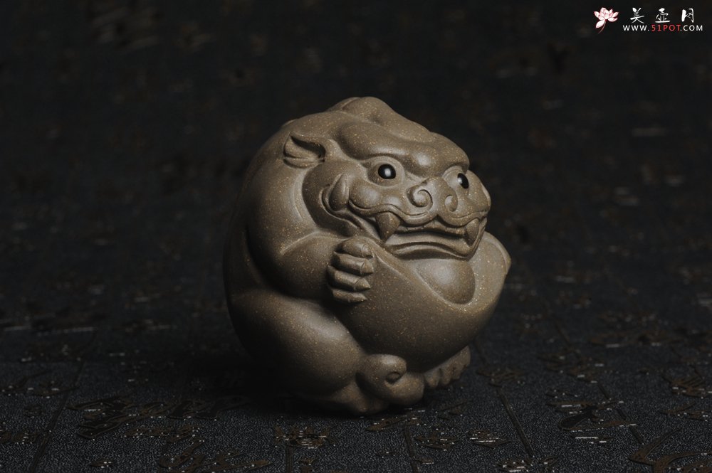 紫砂壶图片：美宠特惠 回馈壶友 精致聚财金蟾茶宠 茶盘尤物高7.5cm宽6.5cm左右 - 美壶网