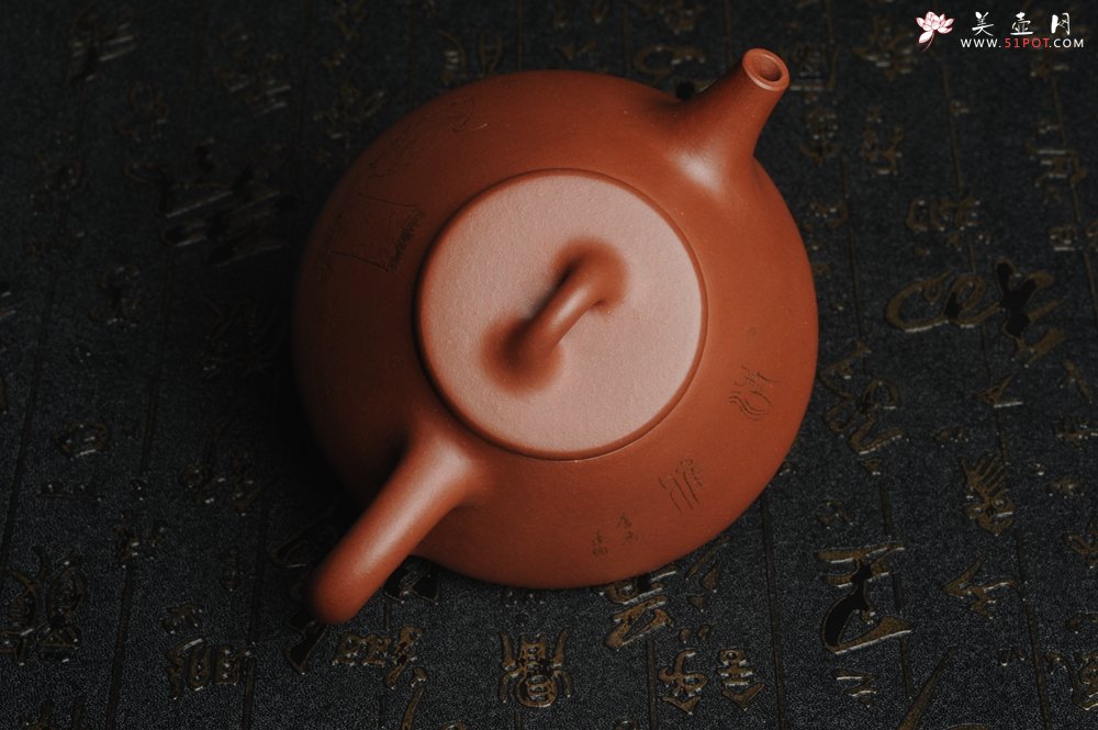 紫砂壶图片：油润底曹青 全手工精品子冶石瓢 骨肉匀挺 清茗堂助工文气装饰菖蒲清供图 文人风骨尽显 - 美壶网