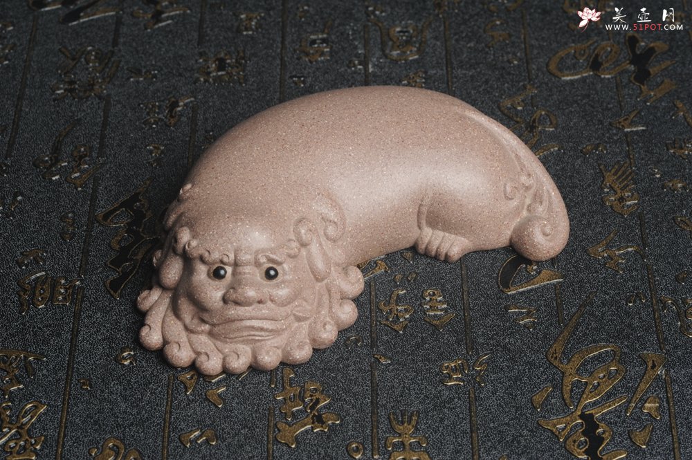 紫砂壶图片：美宠特惠 精工五彩段泥貔貅 神兽 瑞兽 镇纸茶宠 灰常好 长13cm宽5.5cm高3cm - 美壶网