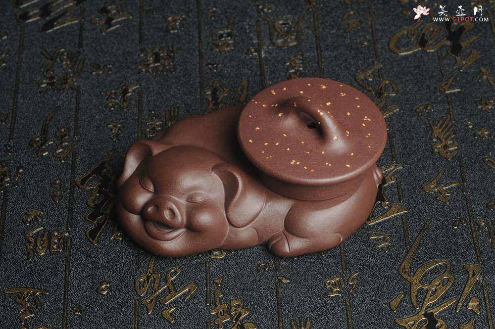紫砂壶图片：美宠特惠 精工老紫泥小壶托 杯托 盖托 镇纸 茶宠 长11cm宽8cm高2到3cm - 美壶网