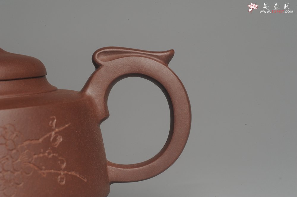 紫砂壶图片：美壶特惠 一厂拼紫泥 精致凤鸣壶 雅刻梅花 暗香浮动 造型别致 - 美壶网