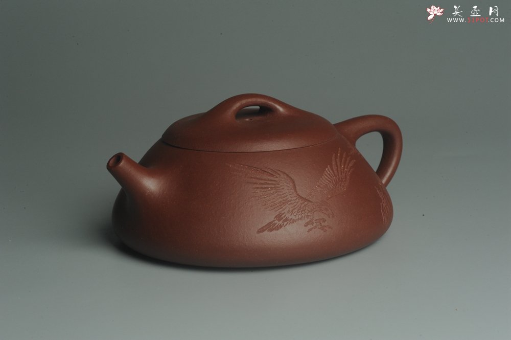 紫砂壶图片：美壶特惠 原矿红拼泥精致做工纳瓢 石瓢 大展鸿图 养后特油润 茶人醉爱 - 美壶网