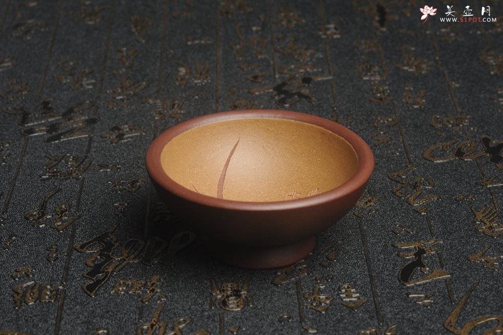 紫砂壶图片：美杯特惠超精工特厚杯重110g 兰草品茗杯 - 美壶网