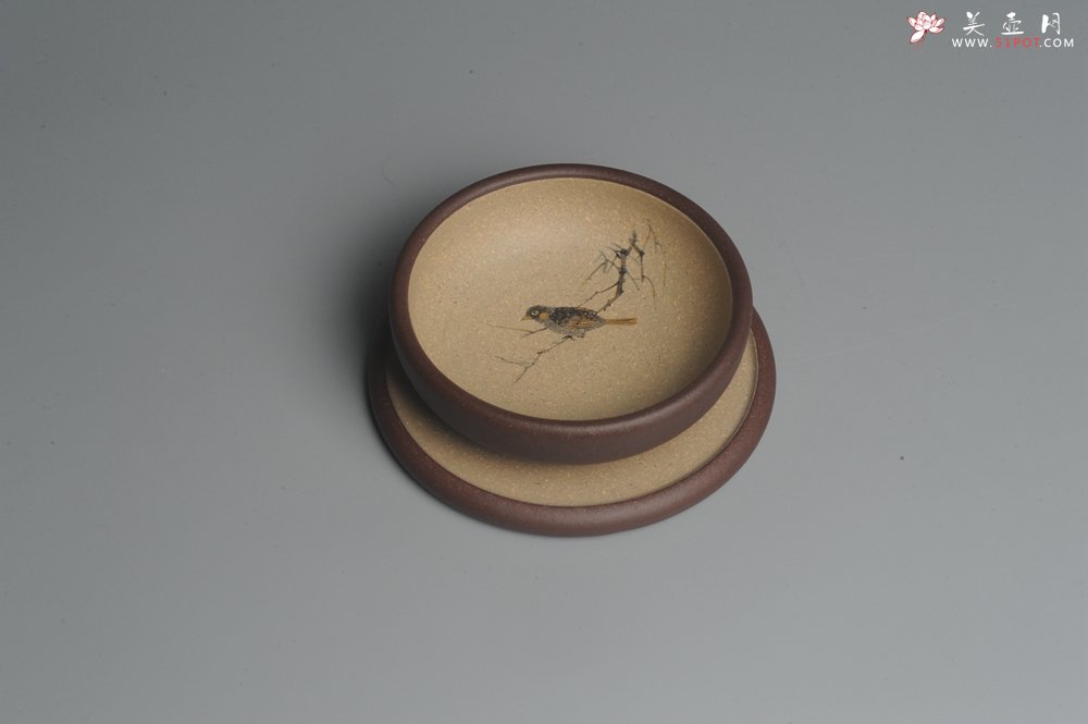 紫砂壶图片：款式二 美杯美垫特惠 精致彩绘泥绘花鸟品茗杯主人杯 杯垫一套 灰常漂亮 - 美壶网