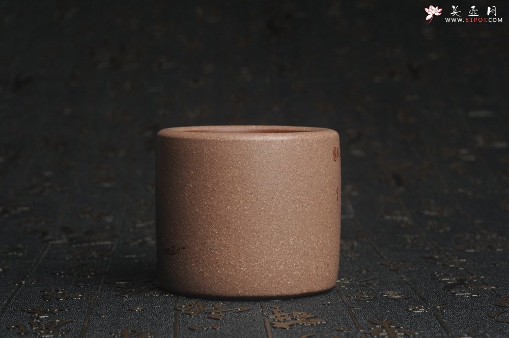 紫砂壶图片：美杯特惠 精品好泥好工好刻雅致厚实品茗杯 缸杯 山居图 - 美壶网