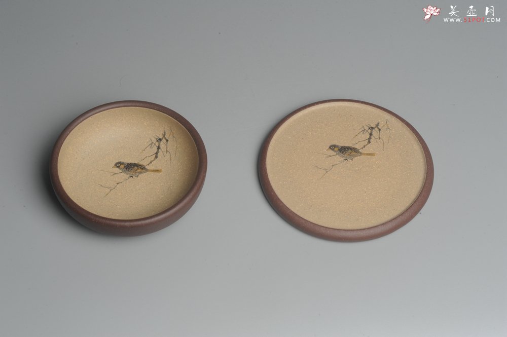 紫砂壶图片：款式二 美杯美垫特惠 精致彩绘泥绘花鸟品茗杯主人杯 杯垫一套 灰常漂亮 - 美壶网