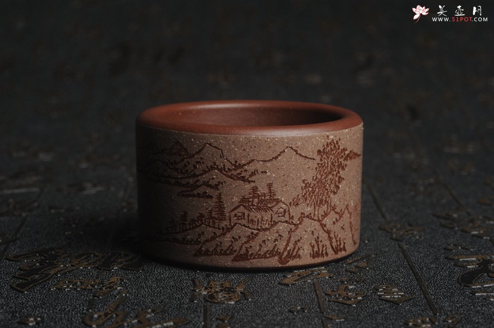 紫砂壶图片：美杯中秋特惠 雅致厚实 山居图 山水品茗杯 主人杯 - 美壶网