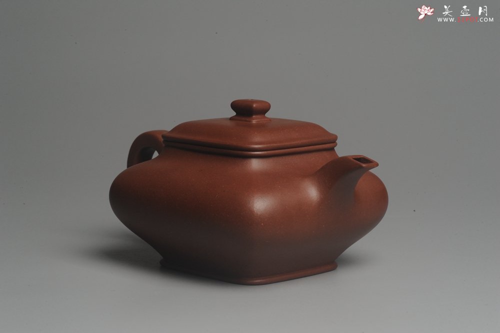 紫砂壶图片：实力派张海艳全手工老辣四方虚扁壶 超精致 - 美壶网