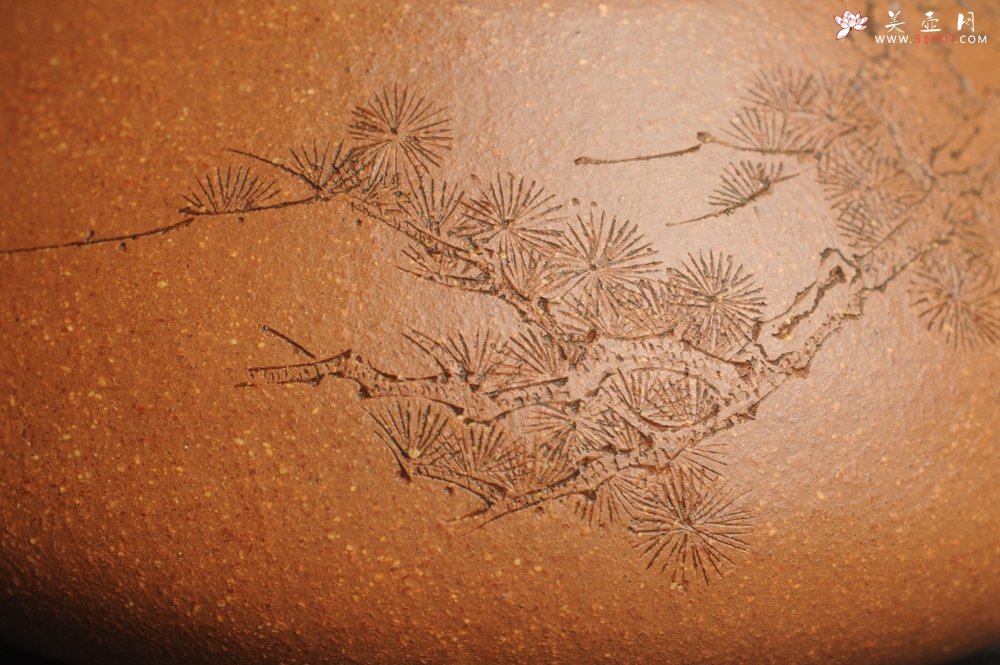 紫砂壶图片：潜力股周小培全手工演绎精品五彩段泥景舟石瓢 清茗堂助工文气装饰君子不老松 延年益寿 - 美壶网