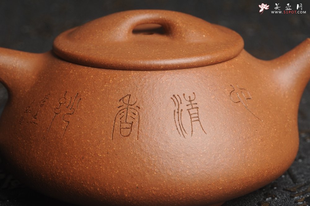 紫砂壶图片：潜力股周小培全手工演绎精品五彩段泥景舟石瓢 清茗堂助工文气装饰菖蒲佛手清供图 心清香妙 - 美壶网