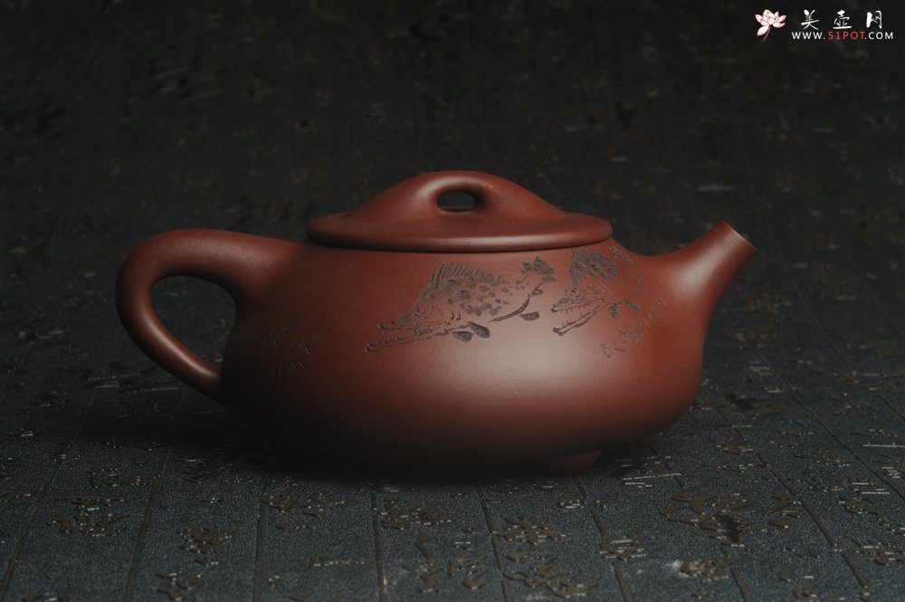 紫砂壶图片：油润紫泥 全手工大满瓢 石瓢 文气装饰双贵图 游鱼之乐 煮白石泛绿云 一瓢细酌邀桐君 - 美壶网