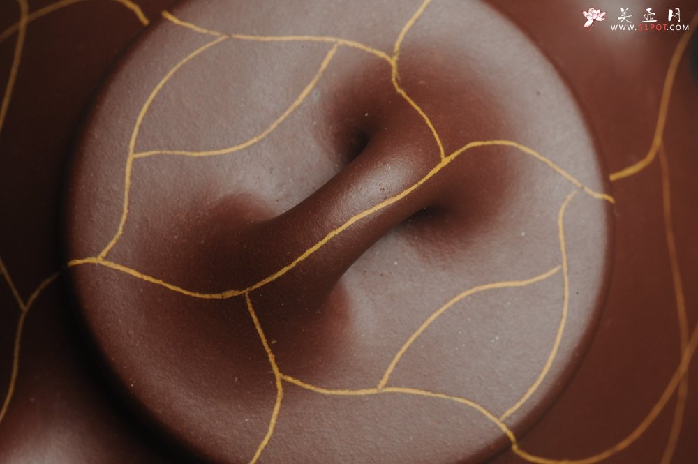 紫砂壶图片：美壶特惠 优质紫泥精工冰纹石瓢壶 特实用 出水如柱 养后油润 - 美壶网