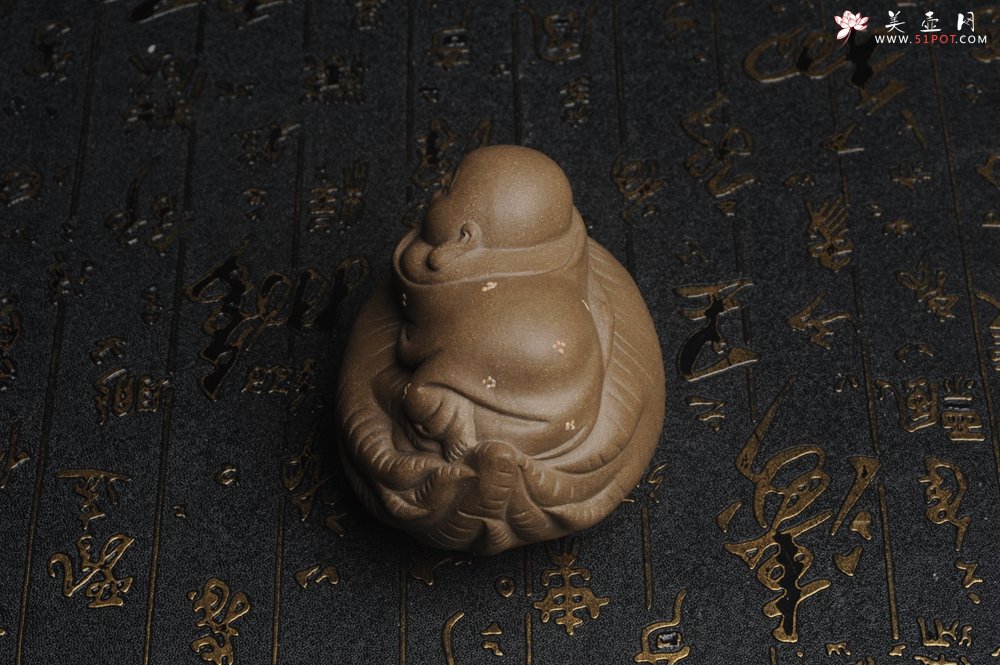 紫砂壶图片：美宠特惠 精工老青段如意人生茶宠摆件 神态细腻 长9cm宽7cm高7cm - 美壶网