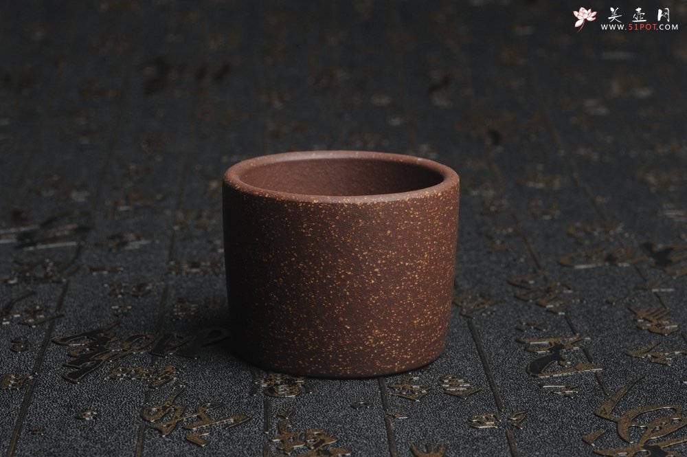 紫砂壶图片：美杯特惠 紫泥调砂好料紫砂厚实品茗杯 主人杯 简单包装 不包邮 - 美壶网