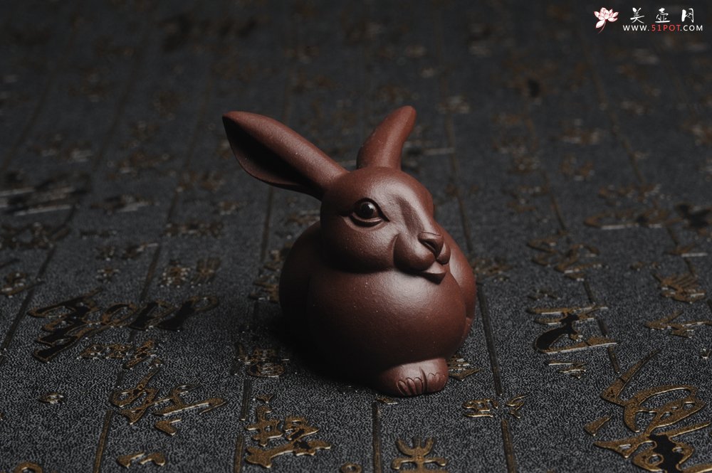 紫砂壶图片：美宠特惠 精工美兔茶宠摆件 灰常可爱 长6cm高4.5cm - 美壶网