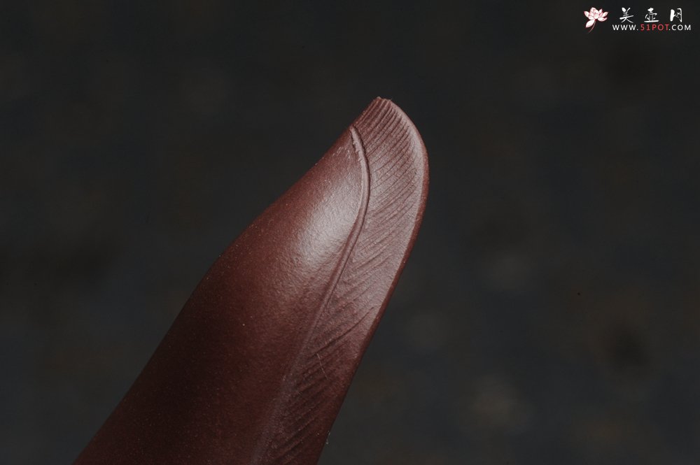 紫砂壶图片：美宠特惠 年年有余鱼 神态细腻 做工灰常精致 手工茶宠摆件长：12.5cm左右，最宽度为：3.7cm - 美壶网