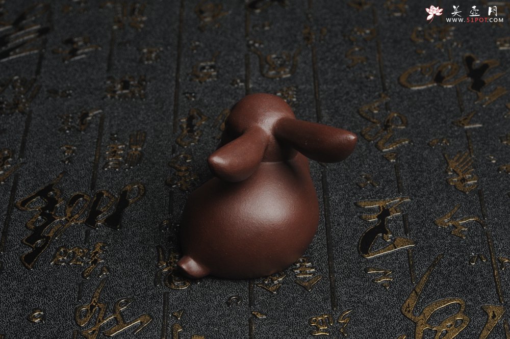 紫砂壶图片：美宠特惠 精工美兔茶宠摆件 灰常可爱 长6cm高4.5cm - 美壶网