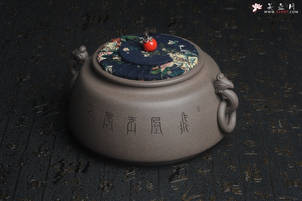 紫砂壶图片：精品特惠 助工老青段精品瑞兽双耳罐 茶仓 茶叶罐 水洗 烟灰缸 神鸟图 - 美壶网
