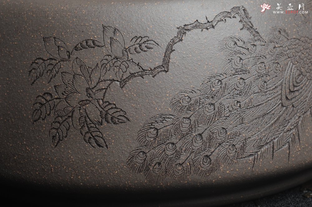 紫砂壶图片：精品特惠 助工老青段精品瑞兽双耳罐 茶仓 茶叶罐 水洗 烟灰缸 神鸟图 - 美壶网