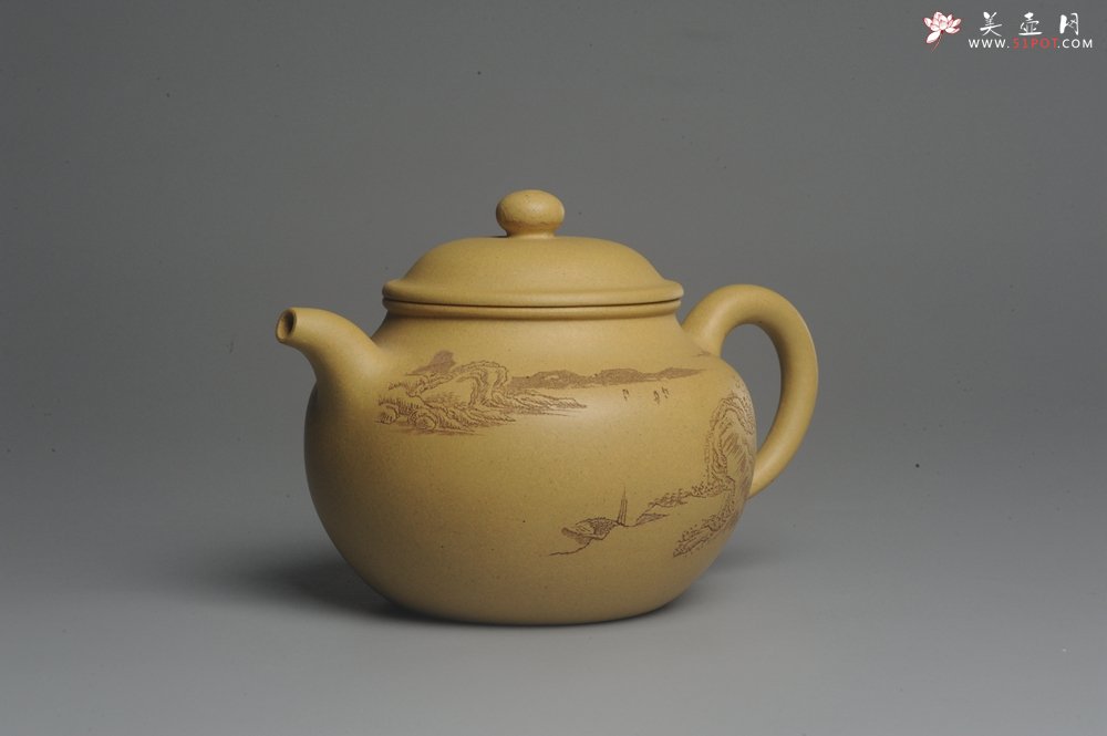 紫砂壶图片：美壶特惠 灰常好的本山段黄金段精工山水莲子壶 端庄秀雅 - 美壶网