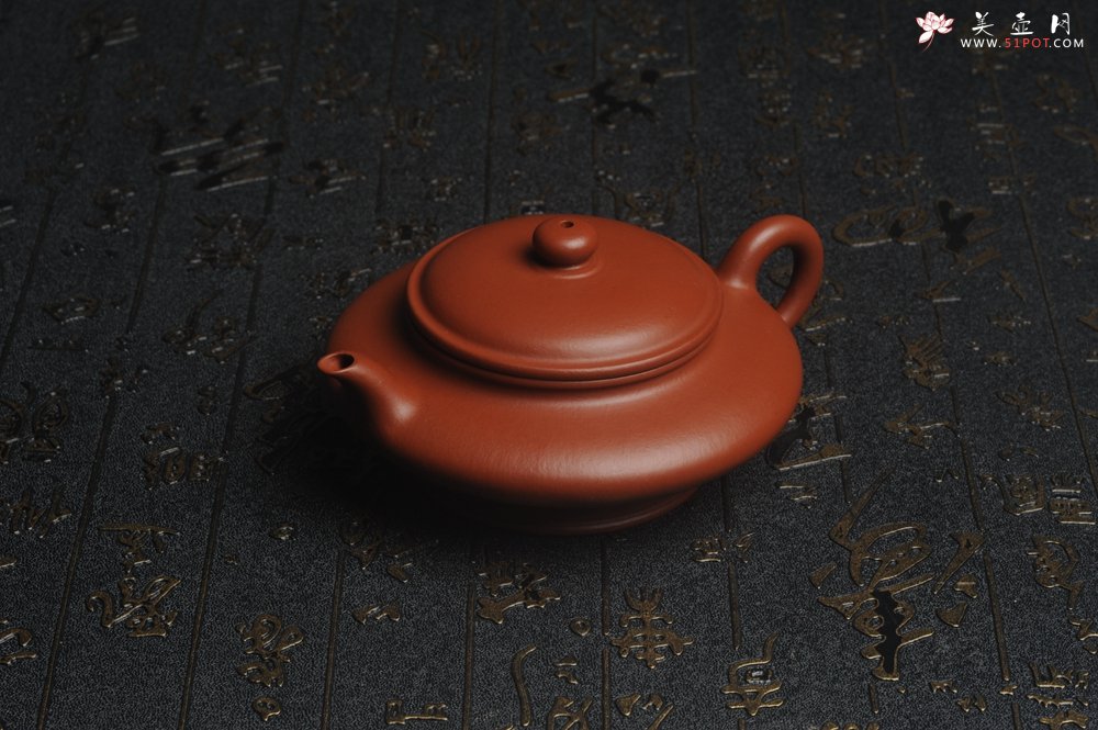 紫砂壶图片：特好小煤窑朱泥精工全手小虚扁 功夫茶具 - 美壶网