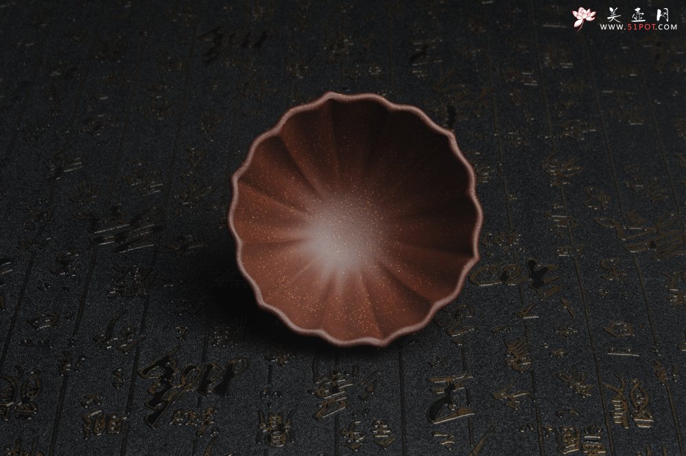 紫砂壶图片：美杯特惠 超精工厚实紫玉金砂菱花杯 - 美壶网