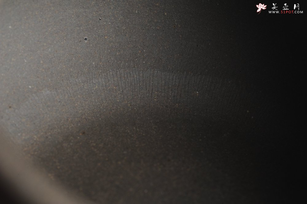 紫砂壶图片：邵大亨传人邵春良实力代表作 气韵十足 全手老青段大亨仿古 矿物质丰富 - 美壶网