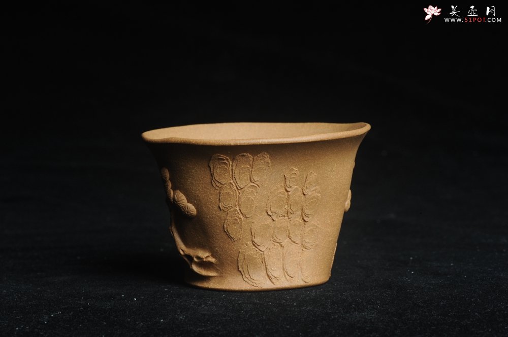 紫砂壶图片：美杯特惠 精致全手工松桩杯 肌理自然丰富 茶人醉爱 - 美壶网