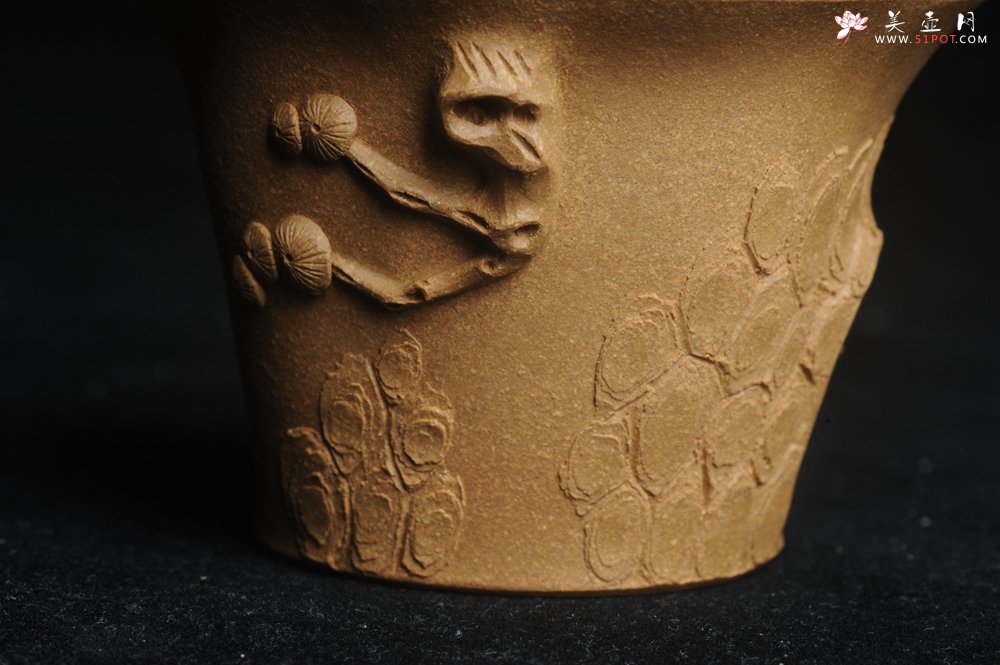 紫砂壶图片：美杯特惠 精致全手工松桩杯 肌理自然丰富 茶人醉爱 - 美壶网