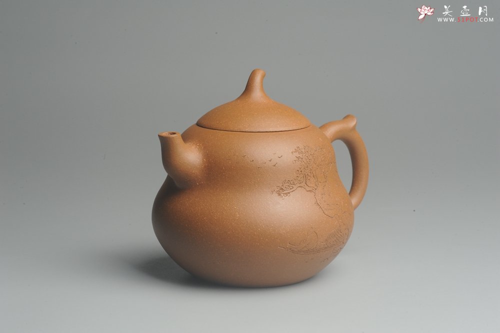紫砂壶图片：美壶特惠 特好降坡泥精工葫芦壶(福禄) 装饰山水 灰常文气 - 美壶网