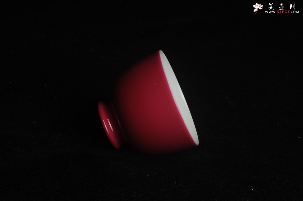 紫砂壶图片：精致胭脂红主人杯 茶人醉爱 适合女士 - 美壶网