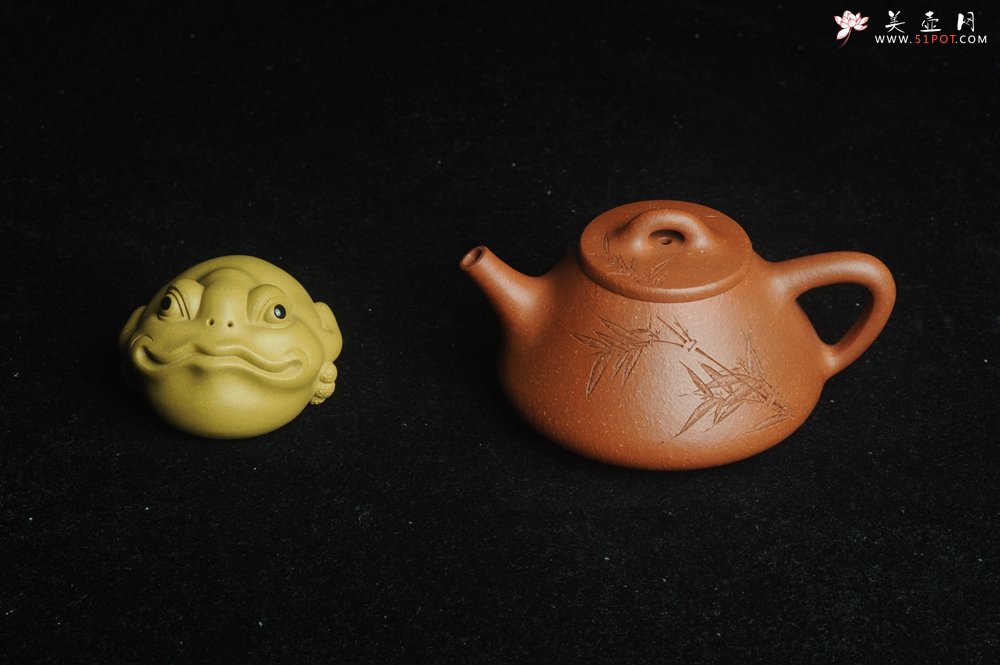 紫砂壶图片：美壶特惠 超精致特好降坡泥小品子冶石瓢 刻竹 居不可无竹 - 美壶网