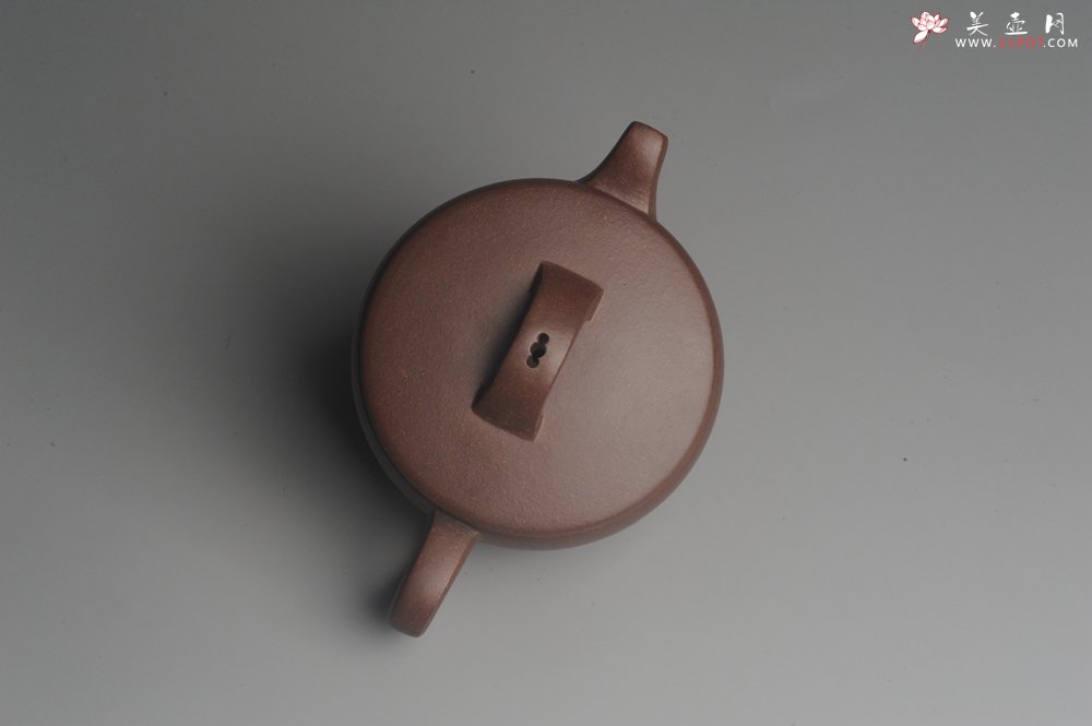 紫砂壶图片：美壶特惠 精致黑星老紫泥汉瓦 茶人醉爱 - 美壶网