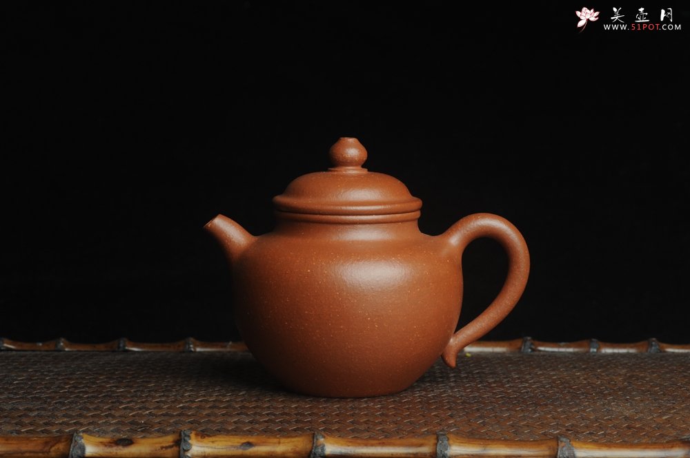 紫砂壶图片：美壶特惠 潜力股殷老师全手工特好降坡泥秋水壶 茶人醉爱 - 美壶网