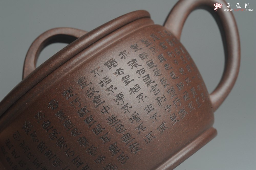 紫砂壶图片：美壶特惠 精致黑星老紫泥心经汉瓦 茶人醉爱 - 美壶网