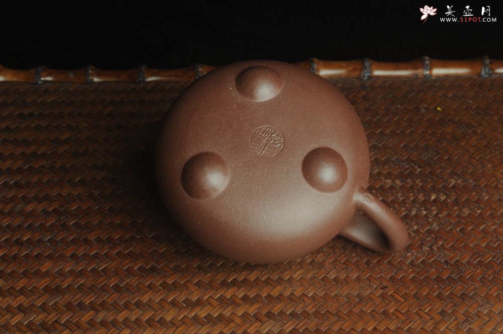 紫砂壶图片：美壶特惠 工料俱佳满瓢（霸王石瓢）装饰兰花 茶人醉爱 - 美壶网