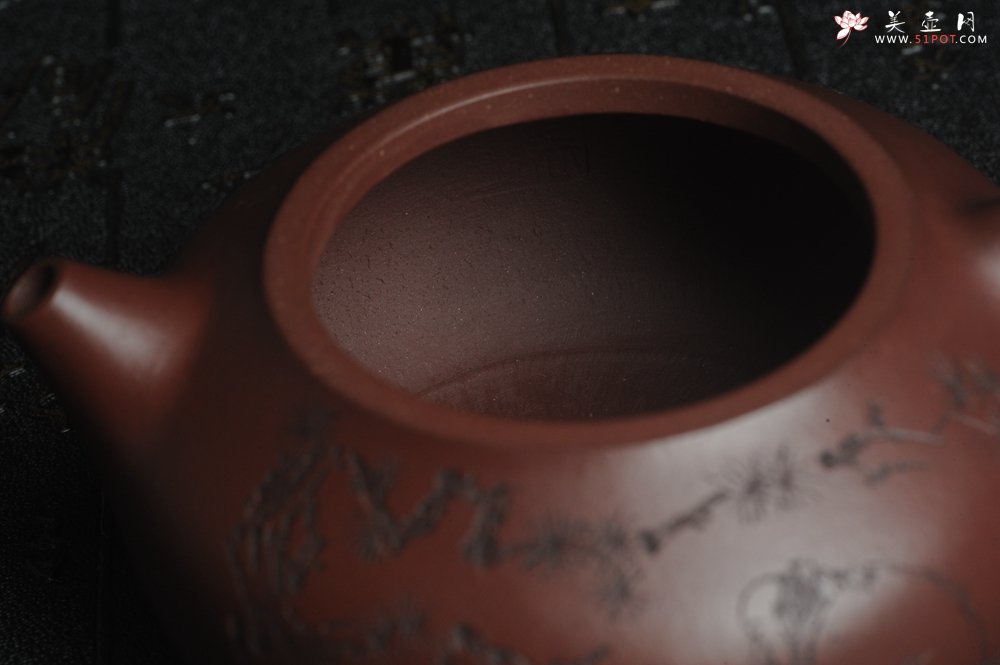 紫砂壶图片：油润底曹青 全手工矮文旦 装饰人物 特文气 - 美壶网