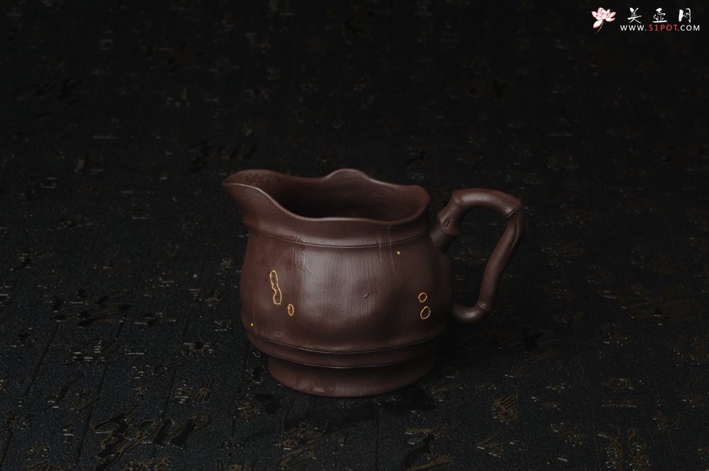 紫砂壶图片：精致特惠紫泥竹段公道杯 - 美壶网