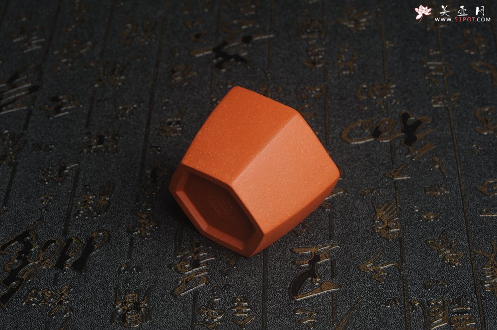 紫砂壶图片：特好降坡泥精致手工六方杯 茶人醉爱 性价比高 - 美壶网