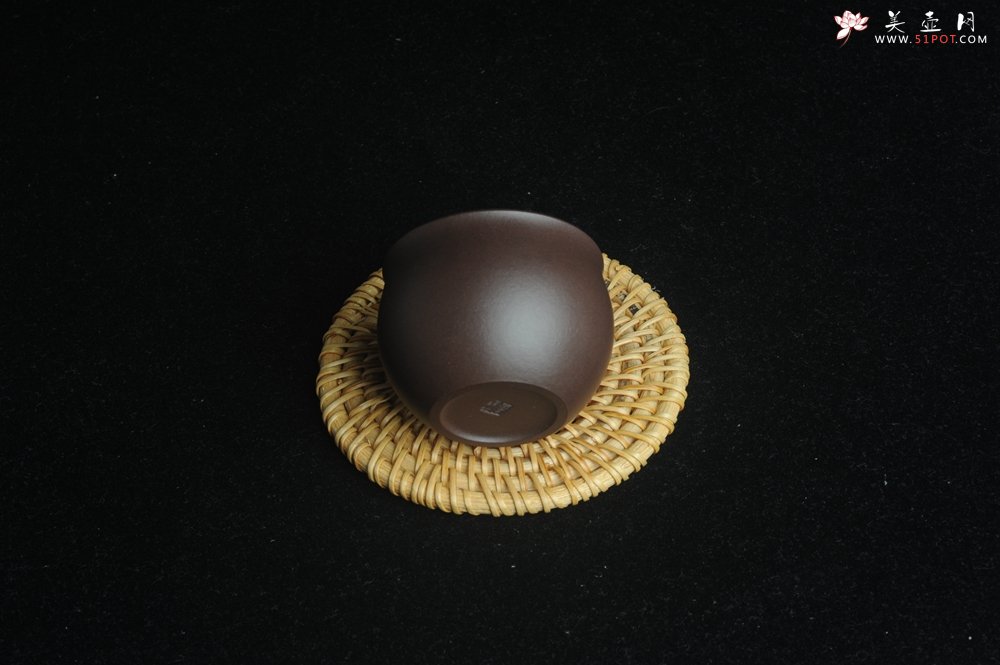 紫砂壶图片：优质老紫泥精致手工品茗杯大号主人杯 茶人醉爱 - 美壶网