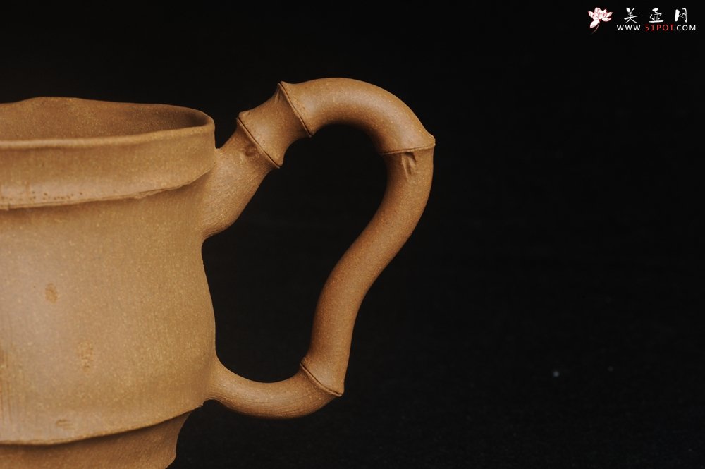 紫砂壶图片：全手大容量特好老黄段泥竹段公道杯 难度大 肌理丰富生动 - 美壶网