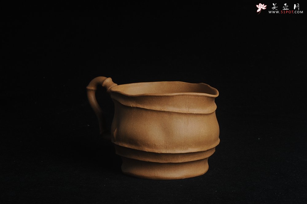 紫砂壶图片：全手大容量特好老黄段泥竹段公道杯 难度大 肌理丰富生动 - 美壶网