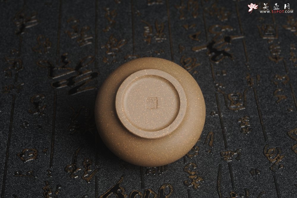 紫砂壶图片：特好青灰段泥精致手工品茗杯主人杯 茶人醉爱 性价比高 - 美壶网