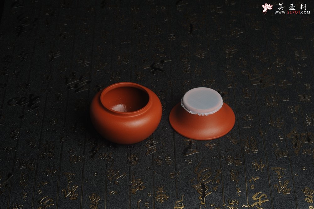 紫砂壶图片：特惠精致朱泥茶漏  底部直径4.5cm顶部直径8cm 适合口径大于5cm小于7cm的公道杯 茶人醉爱 - 美壶网