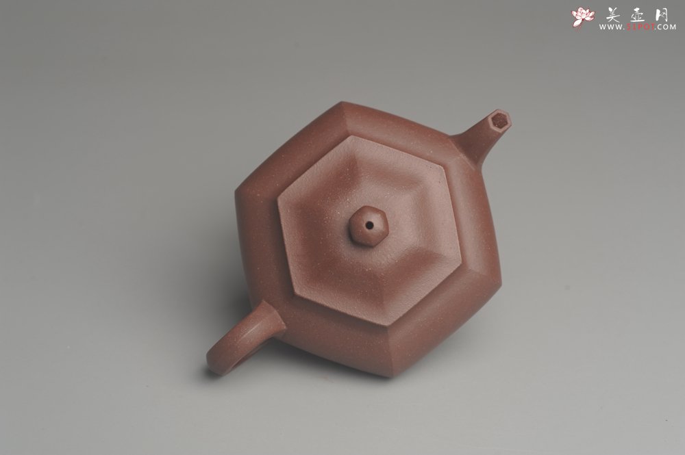 紫砂壶图片：美壶年底特惠 朱老师全手工摹古时大彬弟子许龙文六方壶 - 美壶网