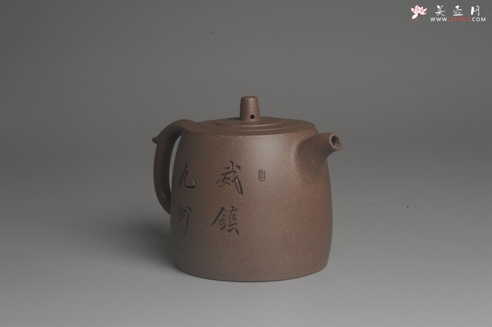 紫砂壶图片：美壶特惠 助工精工青段井栏壶 威镇九州 特文气 - 美壶网