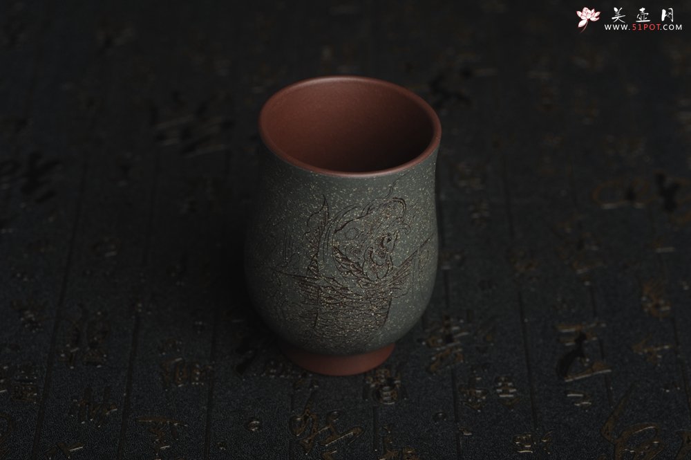 紫砂壶图片：美杯国庆特惠 精品好泥好工好刻雅致特厚实鱼跃主人杯 茶人醉爱 - 美壶网