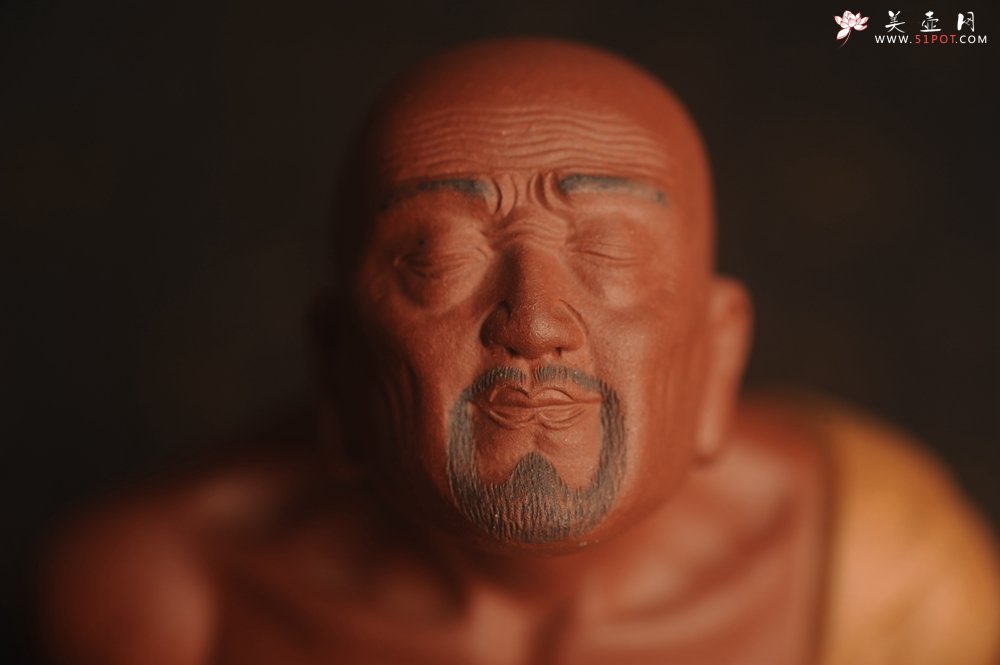 紫砂壶图片：迎中秋特惠紫砂雕塑 精工好料沐心罗汉 高14cm - 美壶网