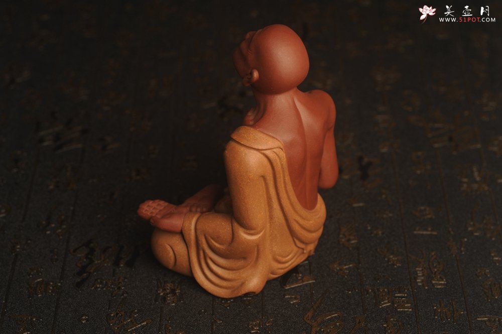 紫砂壶图片：迎中秋特惠紫砂雕塑 精工好料沐心罗汉 高14cm - 美壶网